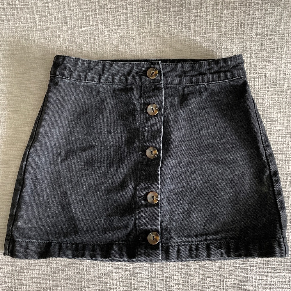 Forever 21 black denim button front skirt